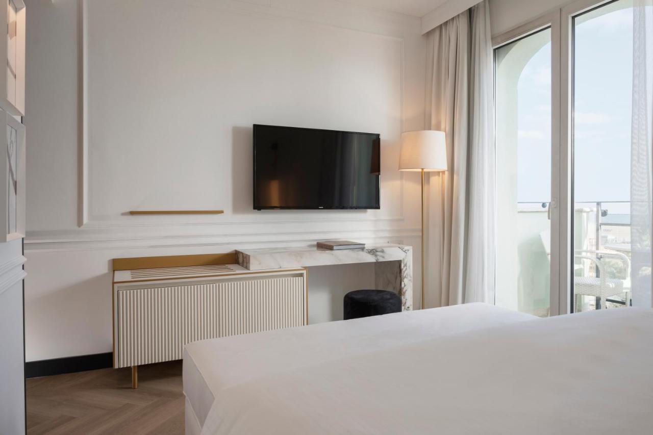 Hotel De Londres Ρίμινι Εξωτερικό φωτογραφία
