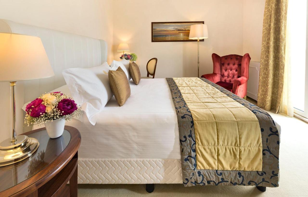 Hotel De Londres Ρίμινι Εξωτερικό φωτογραφία