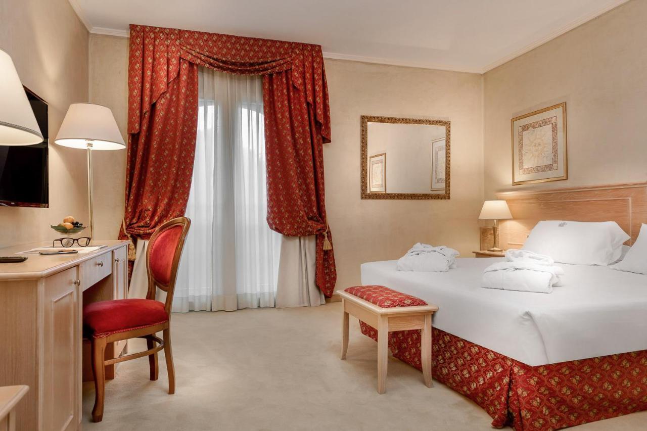 Hotel De Londres Ρίμινι Εξωτερικό φωτογραφία